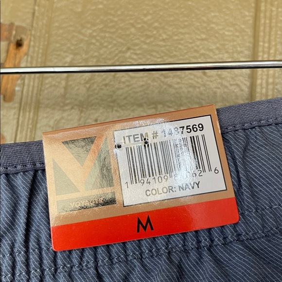 Voyager Men's Shorts in navy size M - Picture 5 of 9
